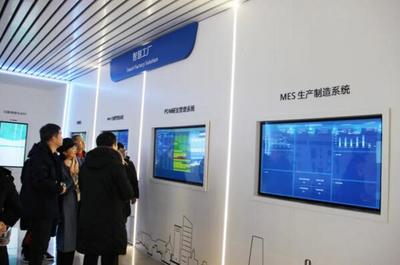 南昌市科技局副局長黃端偉一行蒞臨百勝智能視察指導，共話軟件開發新篇章